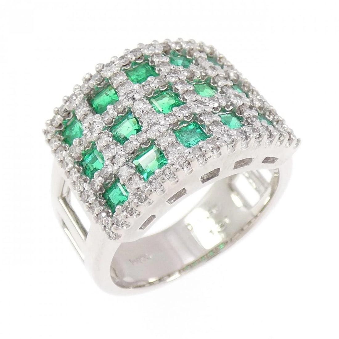 PT900 EMERALD RING: PT900 Emerald Ring Brand: Unbranded Type/Style: Emerald Ring Material: Platinum900, Main Stone/Creation Emerald Secondary Stone Diamond Color: Platinum Size: US 7 1/4 Accessories: None Accessories