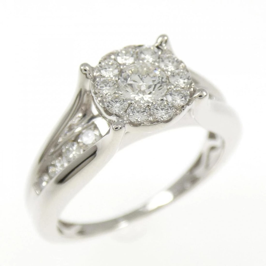 18KWG DIAMOND RING: 18KWG Diamond Ring Brand: Unbranded Type/Style: Diamond Ring Material: 18k White Gold, Main Stone/Creation Natural Color: White Gold Size: US 6 Accessories: None Accessories Notice: When p