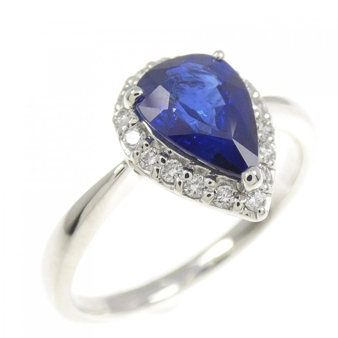 PT950 SAPPHIRE RING: PT950 Sapphire Ring Brand: Unbranded Type/Style: Sapphire Ring Material: Platinum950, Main Stone/Creation Sapphire Secondary Stone Diamond Color: Platinum Size: US 6 1/2 Accessories: None Accessories