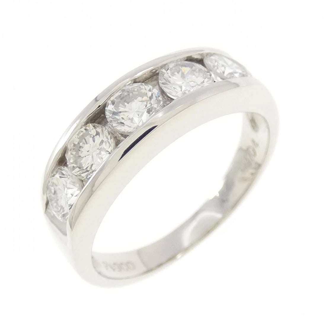 PT900 DIAMOND RING: PT900 Diamond Ring Brand: Unbranded Type/Style: Diamond Ring Material: Platinum900, Main Stone/Creation Natural Color: Platinum Size: US 5 3/4 Accessories: None Accessories Notice: When purchasing