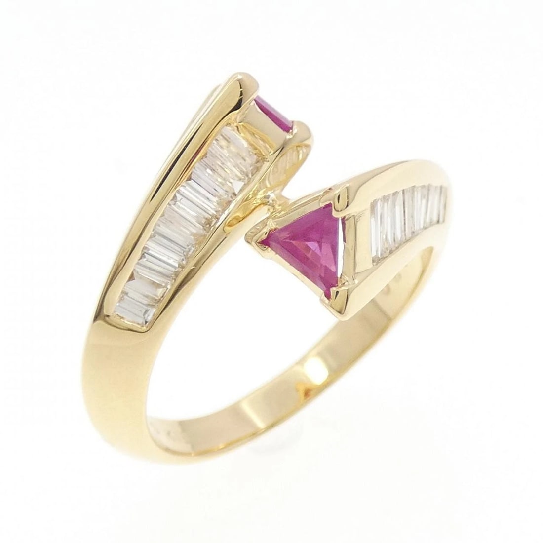 K18YG RUBY RING: K18YG Ruby Ring Brand: Unbranded Type/Style: Ruby Ring Material: 18K Yellow Gold, Main Stone/Creation RubySecondary Stone Diamond Color: Yellow Gold Size: US 7 1/4 Accessories: None Access