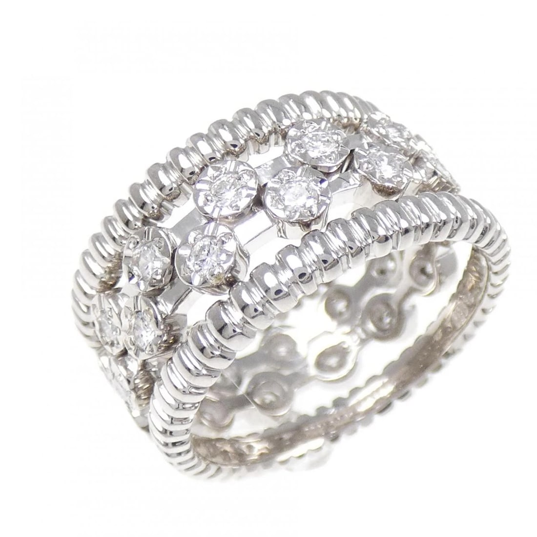 PT900 DIAMOND RING: PT900 Diamond Ring Brand: Unbranded Type/Style: Diamond Ring Material: Platinum900, Main Stone/Creation Natural Color: Platinum Size: US 6 1/2 Accessories: None Accessories Notice: When pu