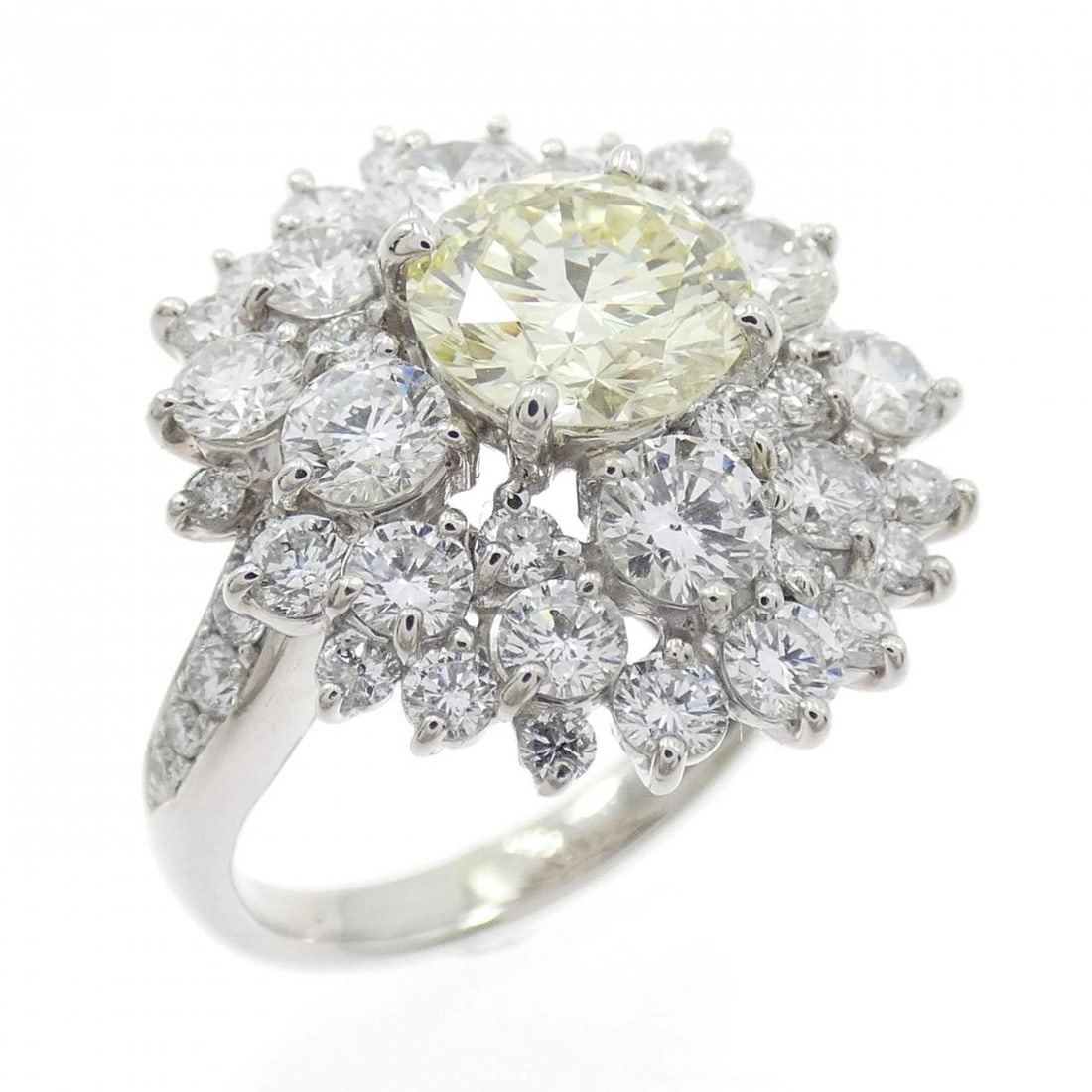 PT900 DIAMOND RING: PT900 Diamond Ring Brand: Unbranded Type/Style: Diamond Ring Material: Platinum900, Main Stone/Creation Natural Color: Platinum Size: US 6 1/4 Accessories: None Accessories Notice: When pu