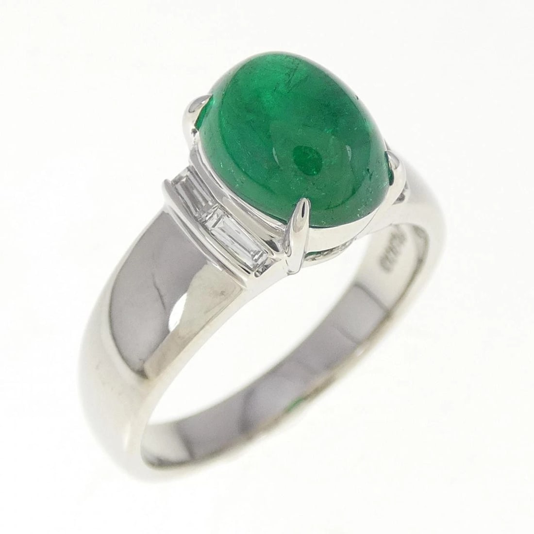 PT900 EMERALD RING: PT900 Emerald Ring Brand: Unbranded Type/Style: Emerald Ring Material: Platinum900, Main Stone/Creation Emerald Secondary Stone Diamond Color: Platinum Size: US 6 1/4 Accessories: None Accessories