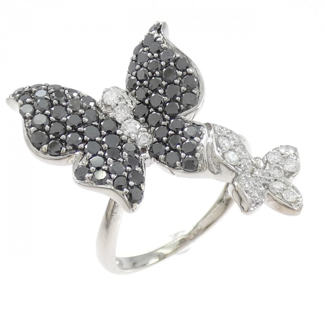 K18WG/K18BG DIAMOND RING: K18WG/K18BG Diamond Ring Brand: Unbranded Type/Style: Diamond Ring Material: K18WG/K18BG, Main Stone/Creation Natural Color: White Gold Black gold Size: US 6 1/2 Accessories: None Accessories Notice:
