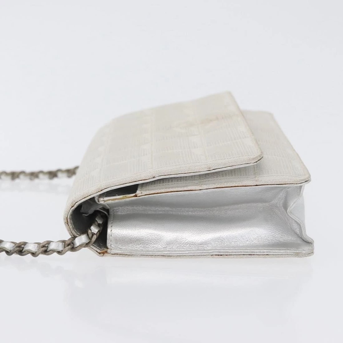 CHANEL CHOCO BAR CHAIN SHOULDER BAG - 4