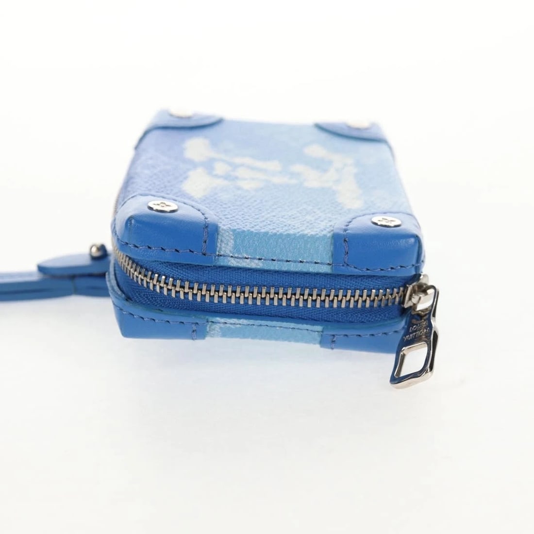 LOUIS VUITTON CLOUDS SOFT TRUNK WALLET - 3
