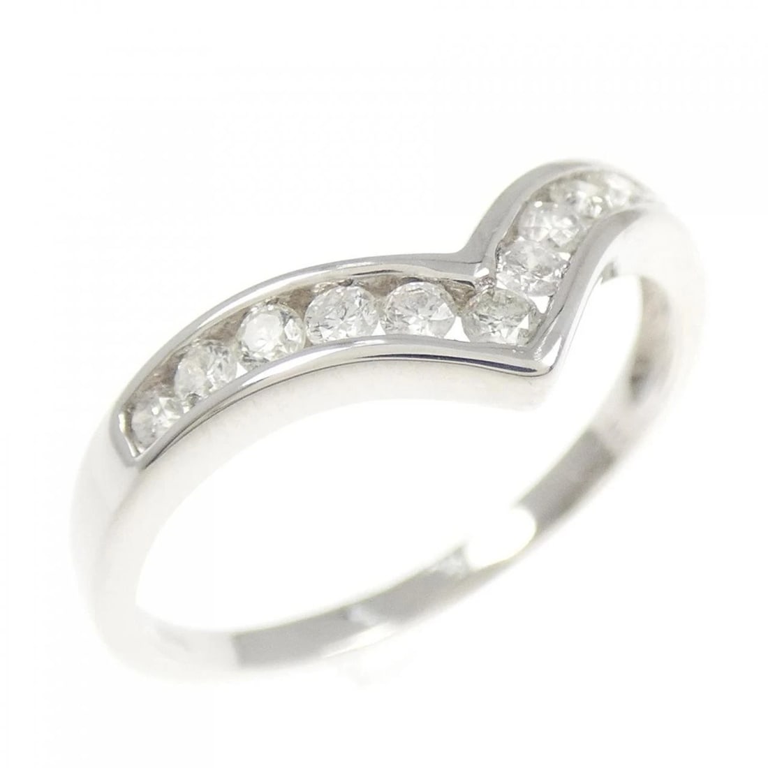K18WG DIAMOND RING: K18WG Diamond Ring Brand: Unbranded Type/Style: Diamond Ring Material: 18k White Gold, Main Stone/Creation Natural Color: White Gold Size: US 7 1/4 Accessories: None Accessories Notice: When