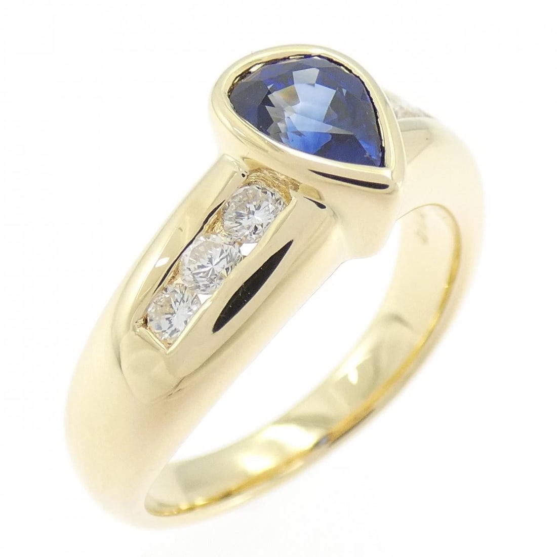K18YG SAPPHIRE RING: K18YG Sapphire Ring Brand: Unbranded Type/Style: Sapphire Ring Material: 18K Yellow Gold, Main Stone/Creation Sapphire Secondary Stone Diamond Color: Yellow Gold Size: US 6 1/4 Accessories: None