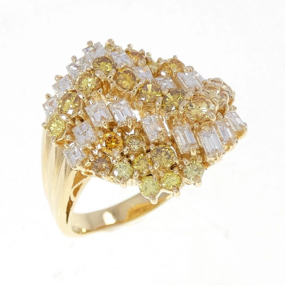 K18YG DIAMOND RING: K18YG Diamond Ring Brand: Unbranded Type/Style: Diamond Ring Material: 18K Yellow Gold, Main Stone/Creation Natural Color: Yellow Gold Size: US 8 1/2 Accessories: None Accessories Notice: