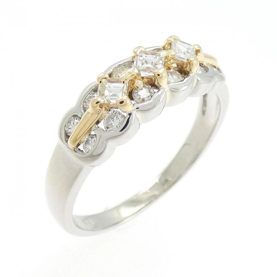 K18YG/PT900 DIAMOND RING: K18YG/PT900 Diamond Ring Brand: Unbranded Type/Style: Diamond Ring Material: 18K Yellow GoldPlatinum900, Main Stone/Creation Natural Color: Yellow GoldPlatinum Size: US 7 1/4 Accessories: None