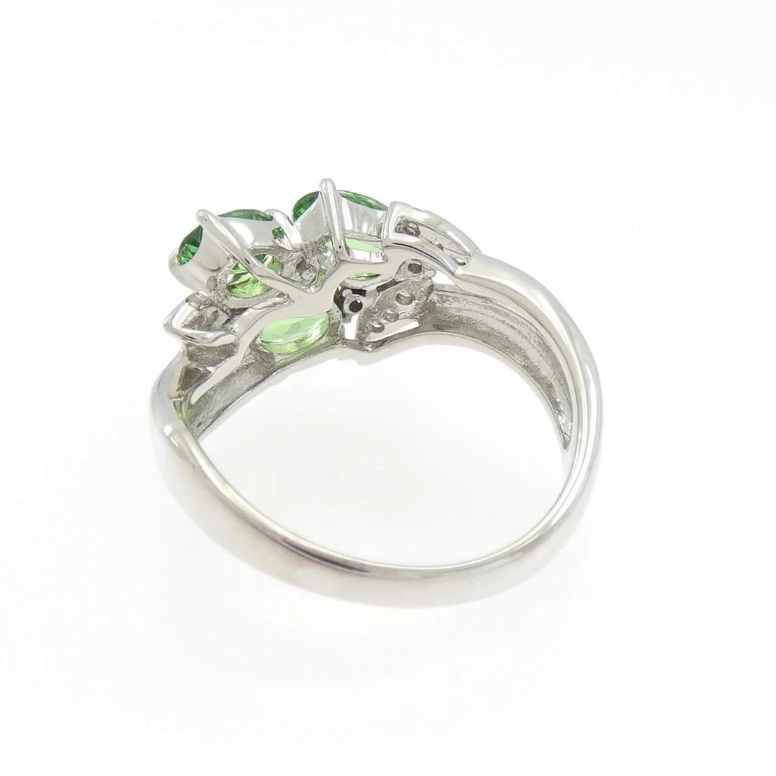 K18WG GREEN GARNET RING - 3