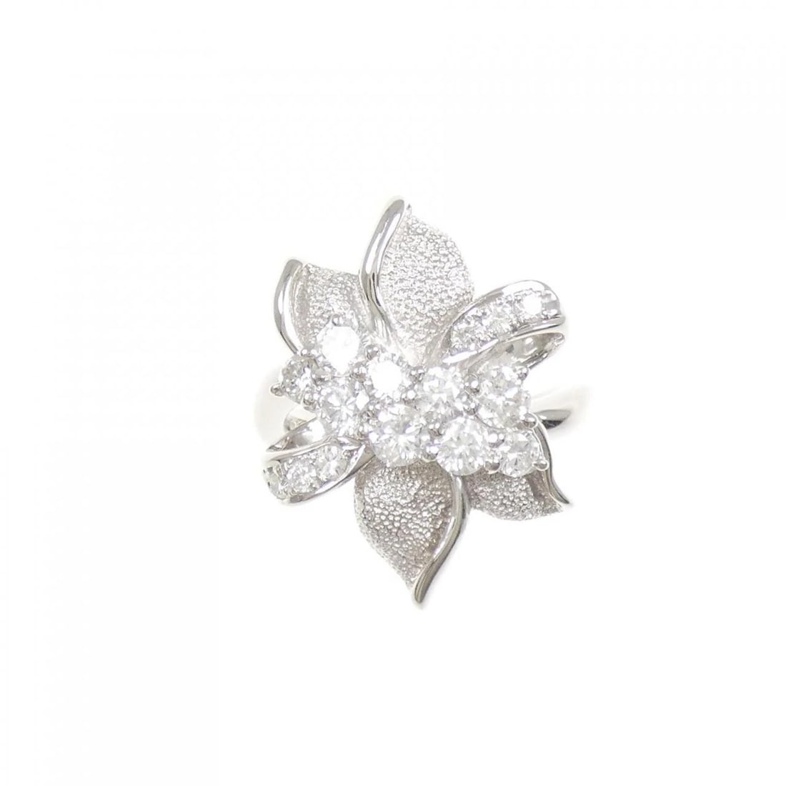 PT900 FLOWER DIAMOND RING - 2