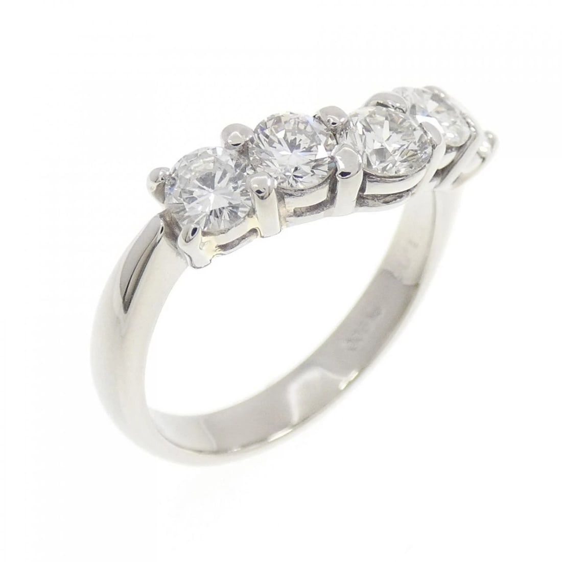 PT900 DIAMOND RING: PT900 Diamond Ring Brand: Unbranded Type/Style: Diamond Ring Material: Platinum900, Main Stone/Creation Natural Color: Platinum Size: US 6 1/4 Accessories: None Accessories Notice: When pu
