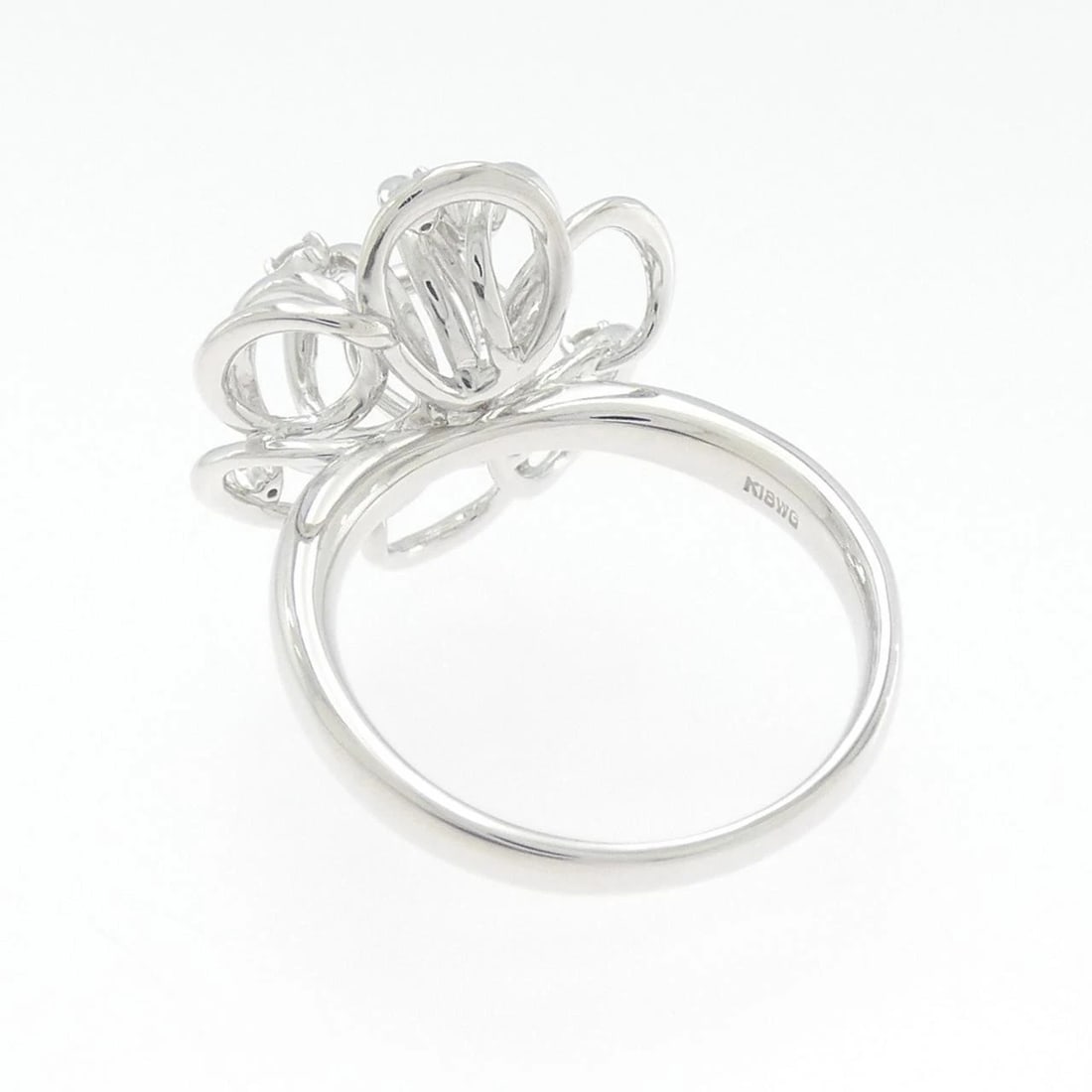 K18WG FLOWER DIAMOND RING - 3