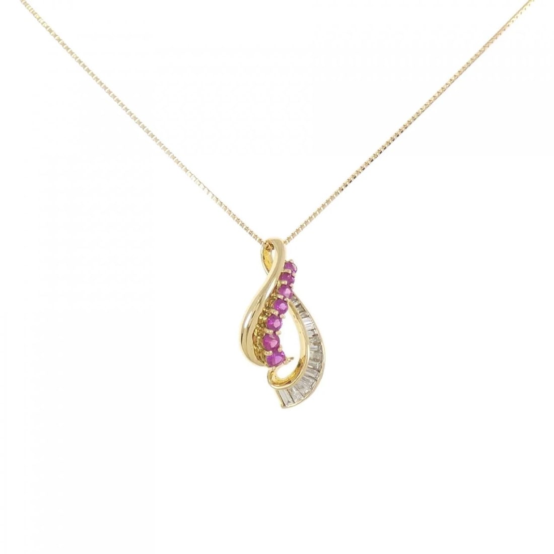18K YELLOW GOLD RUBY NECKLACE: 18K Yellow Gold Ruby Necklace Brand: Unbranded Type/Style: Ruby Necklace Material: 18K Yellow Gold, Main Stone/Creation RubySecondary Stone Diamond Color: Yellow Gold Size: Actual Size Pendant length