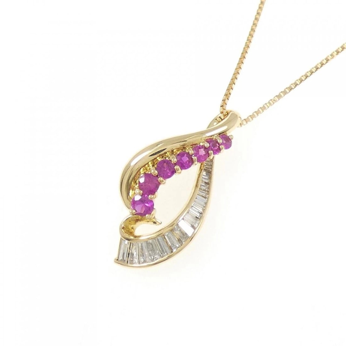 18K YELLOW GOLD RUBY NECKLACE - 3