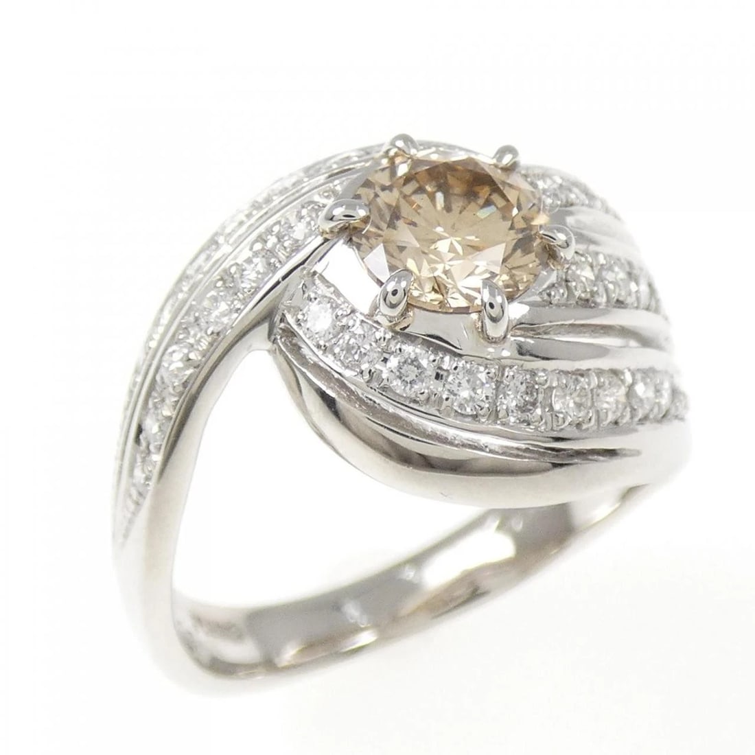 PT900 DIAMOND RING: PT900 Diamond Ring Brand: Unbranded Type/Style: Diamond Ring Material: Platinum900, Main Stone/Creation Natural Color: Platinum Size: US 6 Accessories: None Accessories Notice: When purchasing