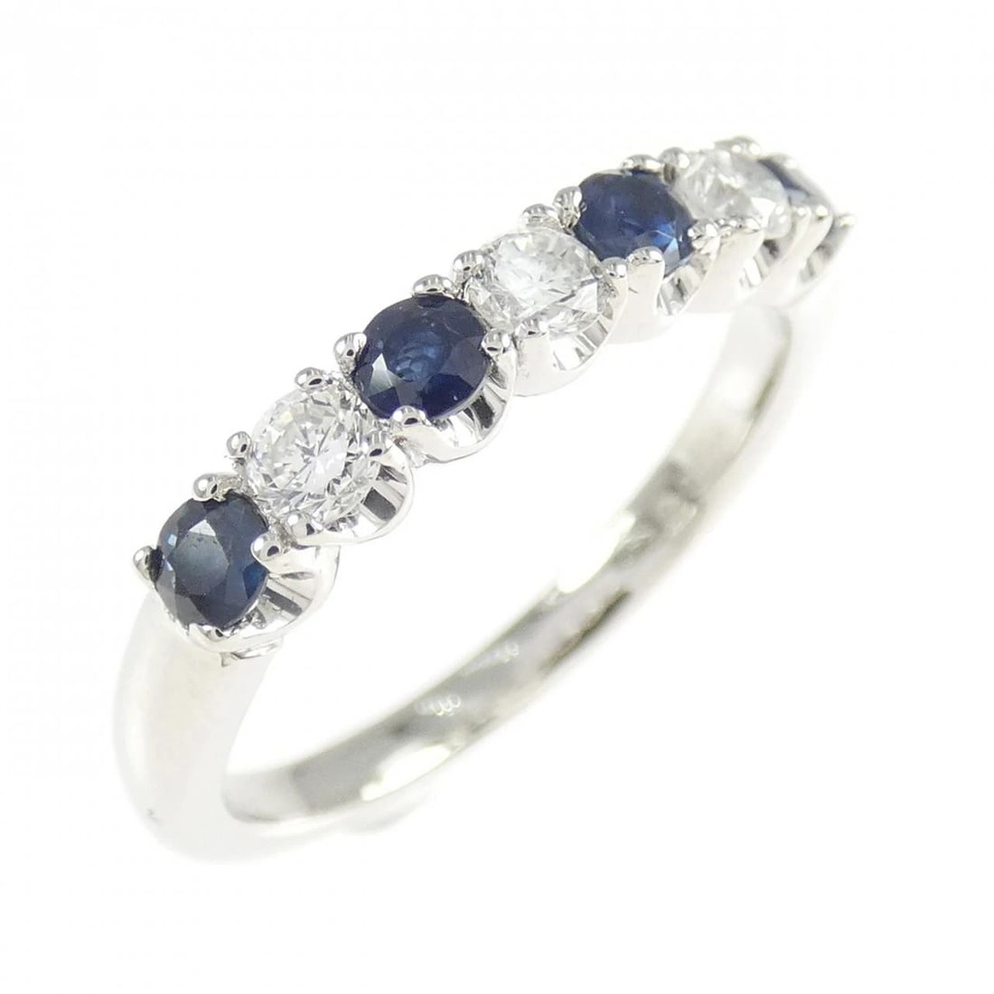 PT900 SAPPHIRE RING: PT900 Sapphire Ring Brand: Unbranded Type/Style: Sapphire Ring Material: Platinum900, Main Stone/Creation Sapphire Secondary Stone Diamond Color: Platinum Size: US 6 1/4 Accessories: None Accessories