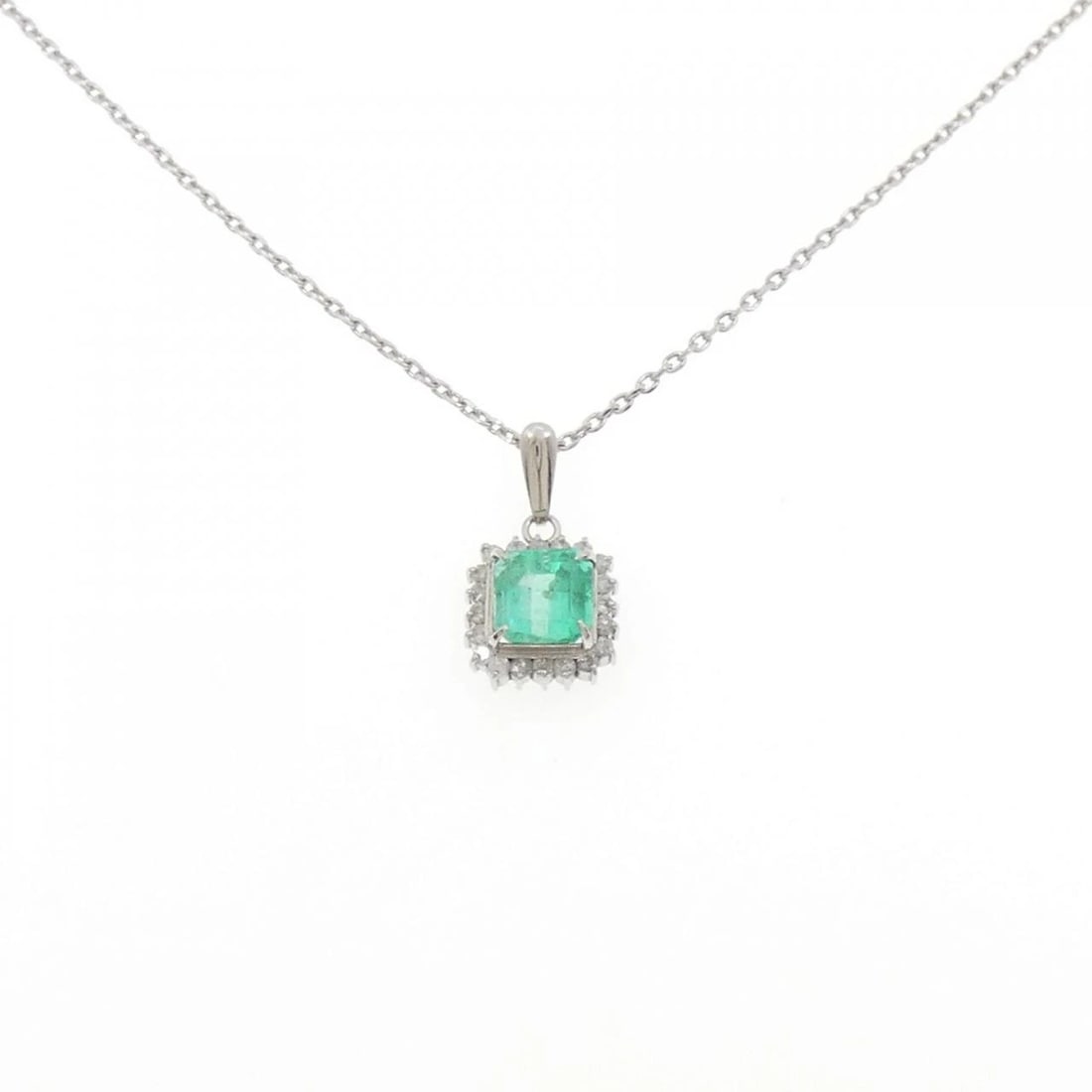 PT900/PT850 EMERALD NECKLACE: PT900/PT850 Emerald Necklace Brand: Unbranded Type/Style: Emerald Necklace Material: PT900/PT850, Main Stone/Creation Emerald Secondary Stone Diamond Color: Platinum Size: Actual Size Pendant length