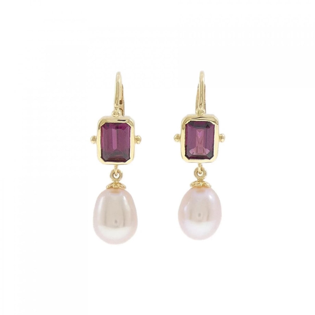 K18YG FRESHWATER PEARL PIERCE: K18YG Freshwater Pearl Pierce Brand: Unbranded Type/Style: Freshwater Pearl Pierce/Earring Material: 18K Yellow Gold, Main Stone/Creation Freshwater Pearl Secondary Stone garnet Color: Yellow Gold