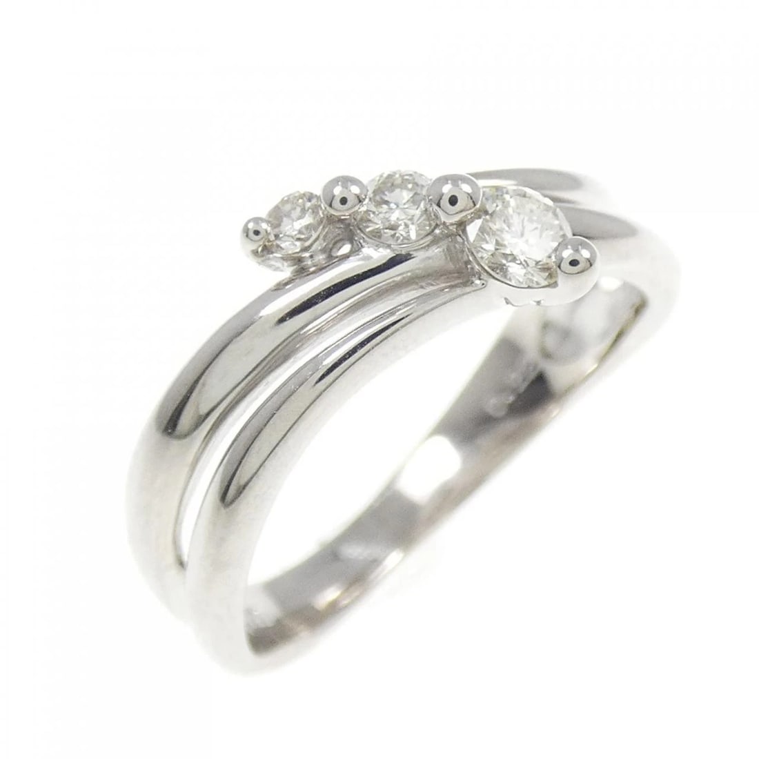 K18WG DIAMOND RING: K18WG Diamond Ring Brand: Unbranded Type/Style: Diamond ring Material: 18k White Gold, Main Stone/Creation Natural Color: White Gold Size: US 5 1/2 Accessories: None Accessories Notice: When