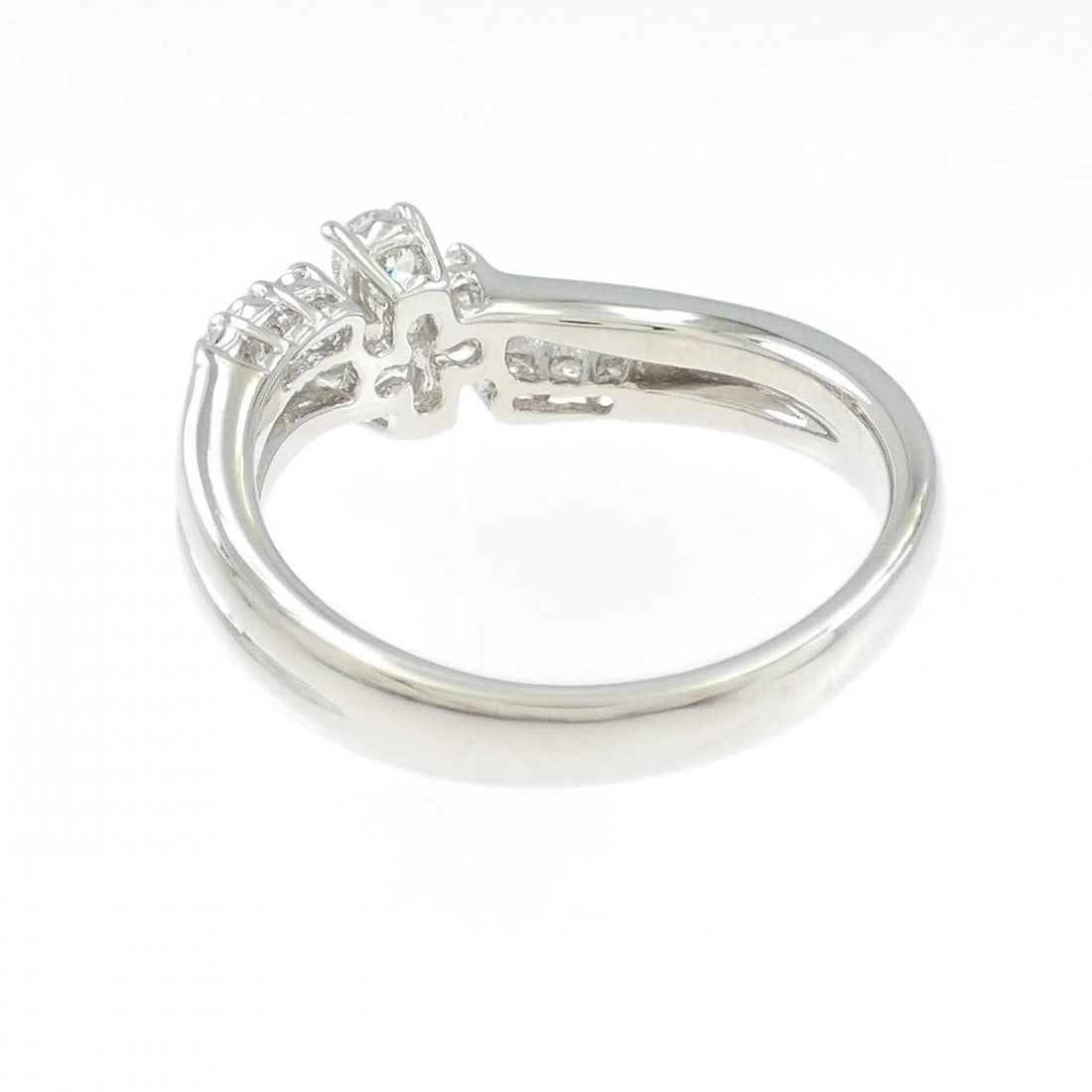 PT900 FLOWER DIAMOND RING - 3