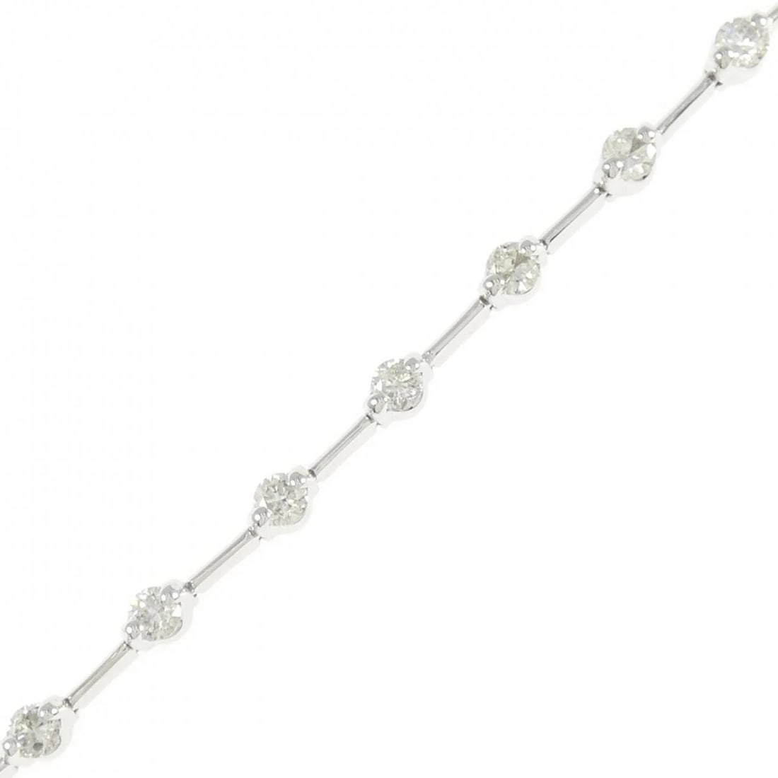 K18WG DIAMOND BRACELET: K18WG Diamond Bracelet Brand: Unbranded Type/Style: Diamond Braclet Material: 18k White Gold, Main Stone/Creation Natural Color: White Gold Size: Actual Size Max width approx: 2.8mmSize 18.5cm