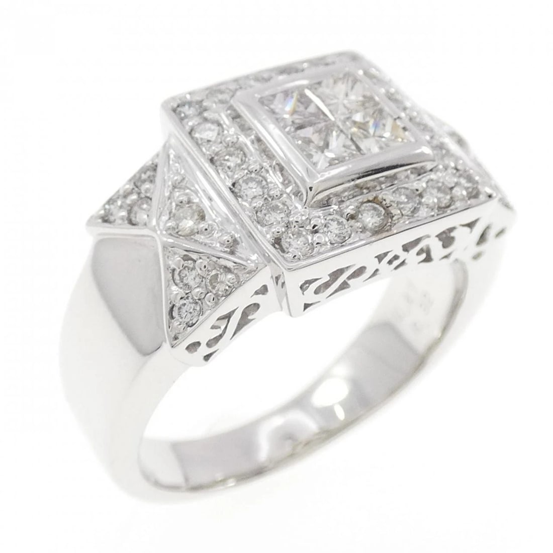 K18WG DIAMOND RING: K18WG Diamond Ring Brand: Unbranded Type/Style: Diamond Ring Material: 18k White Gold, Main Stone/Creation Natural Color: White Gold Size: US 7 Accessories: None Accessories Notice: When p