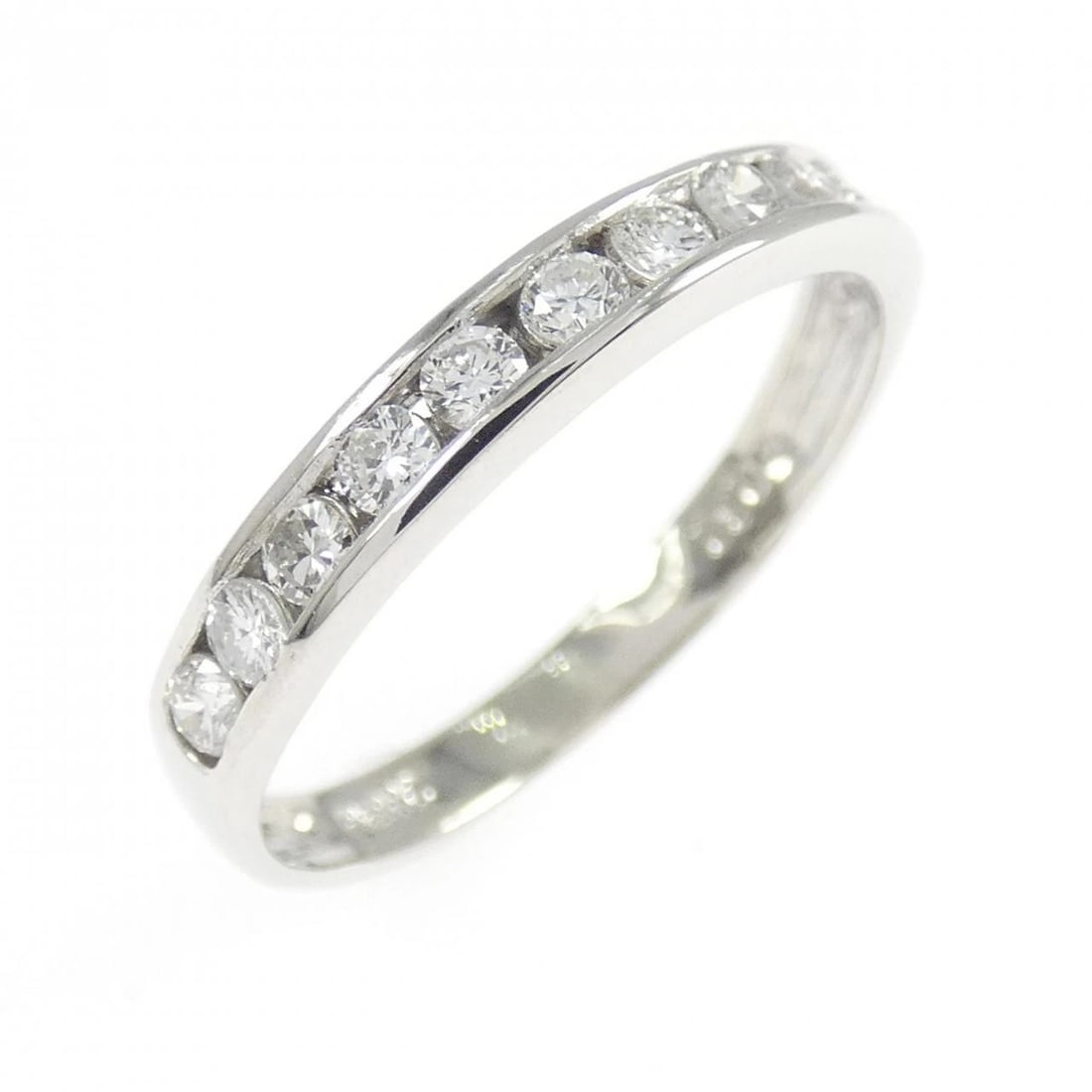 PT900 DIAMOND RING: PT900 Diamond Ring Brand: Unbranded Type/Style: Diamond Ring Material: Platinum900, Main Stone/Creation Natural Color: Platinum Size: US 6 1/4 Accessories: None Accessories Notice: When purchasing