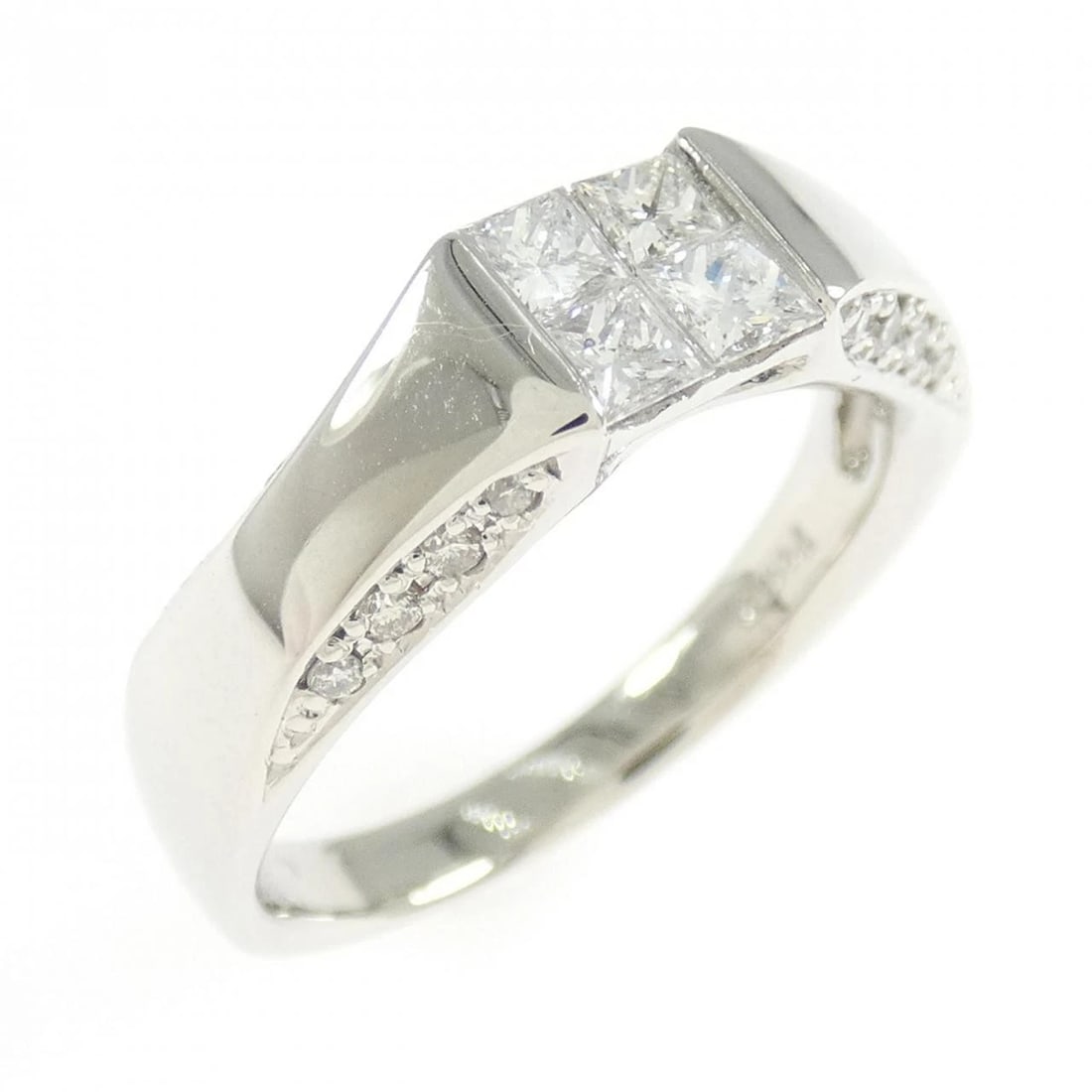 PT900 DIAMOND RING: PT900 Diamond Ring Brand: Unbranded Type/Style: Diamond Ring Material: Platinum900, Main Stone/Creation Natural Color: Platinum Size: US 6 1/4 Accessories: None Accessories Notice: When purchasing