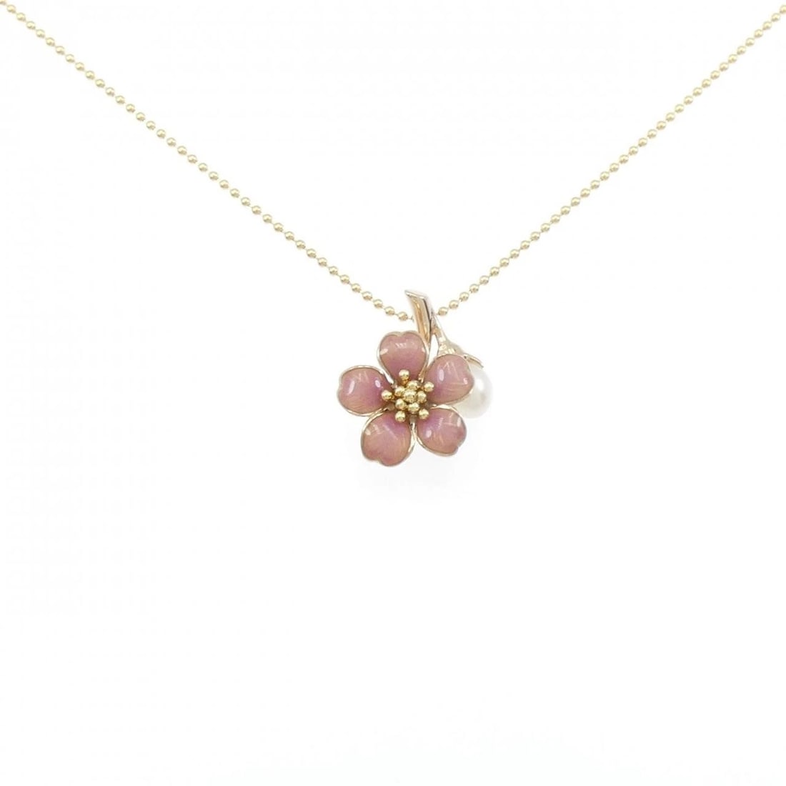 MIKIMOTO FRESHWATER PEARL NECKLACE: Mikimoto Freshwater Pearl Necklace Brand: MIKIMOTO Type/Style: Necklace Material: 18K pink gold/18K yellow gold, Main Stone/Creation Main Stone Freshwater Pearl Secondary Stone enamel Color: None