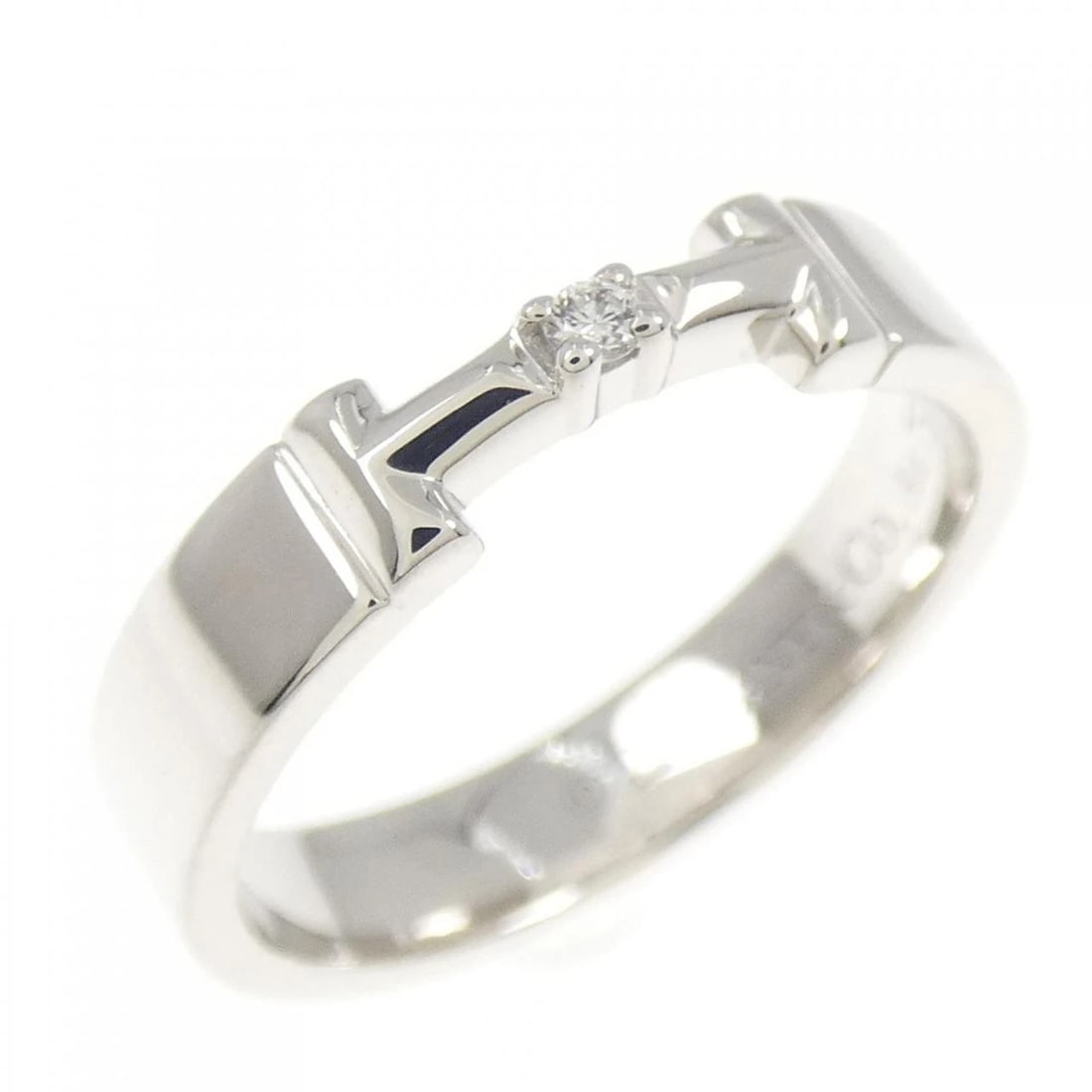 TIFFANY&CO. T TRUE RING: TIFFANY&Co. T True Ring Brand: TIFFANY&Co. Type/Style: Ring Material: 750 white gold, Main Stone/Creation Natural Color: White Gold Size: US 5 1/4 Accessories: None Accessories Notice: When