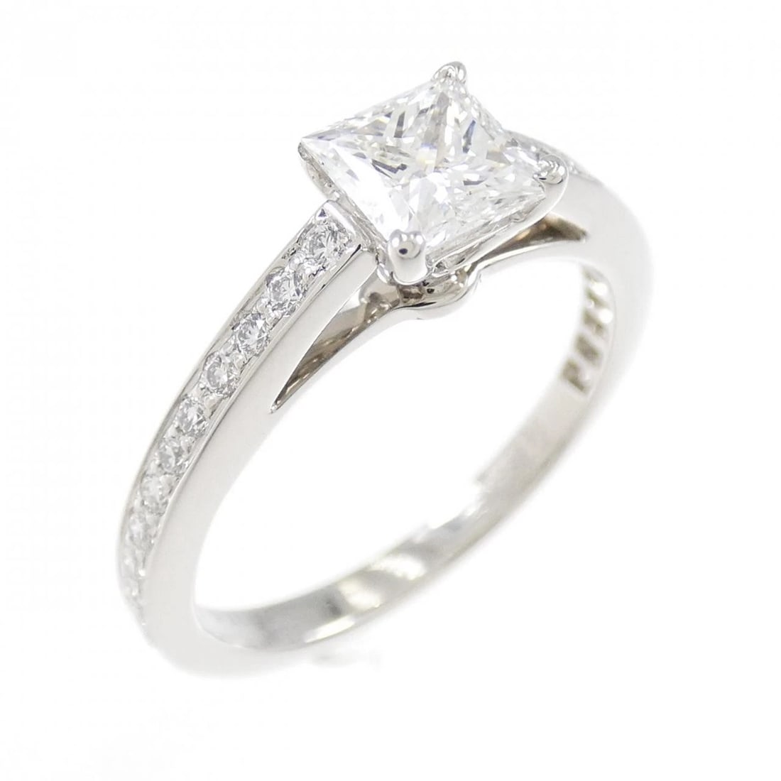 TIFFANY & CO. GRACE RING: TIFFANY & Co. Grace Ring Brand: TIFFANY&Co. Type/Style: Ring Material: Platinum950, Main Stone/Creation Natural Color: Platinum Size: US 5 Accessories: None Accessories Notice: When purcha