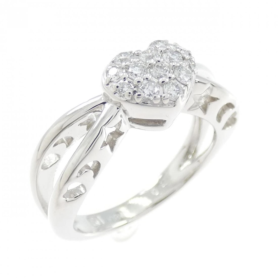 PONTE VECCHIO HEART RING: Ponte Vecchio Heart Ring Brand: Ponte Vecchio Type/Style: Ring Material: K18 white gold, Color: White Gold Size: US 3 3/4 Accessories: None Accessories Notice: When purchasing pre-owned goods, please