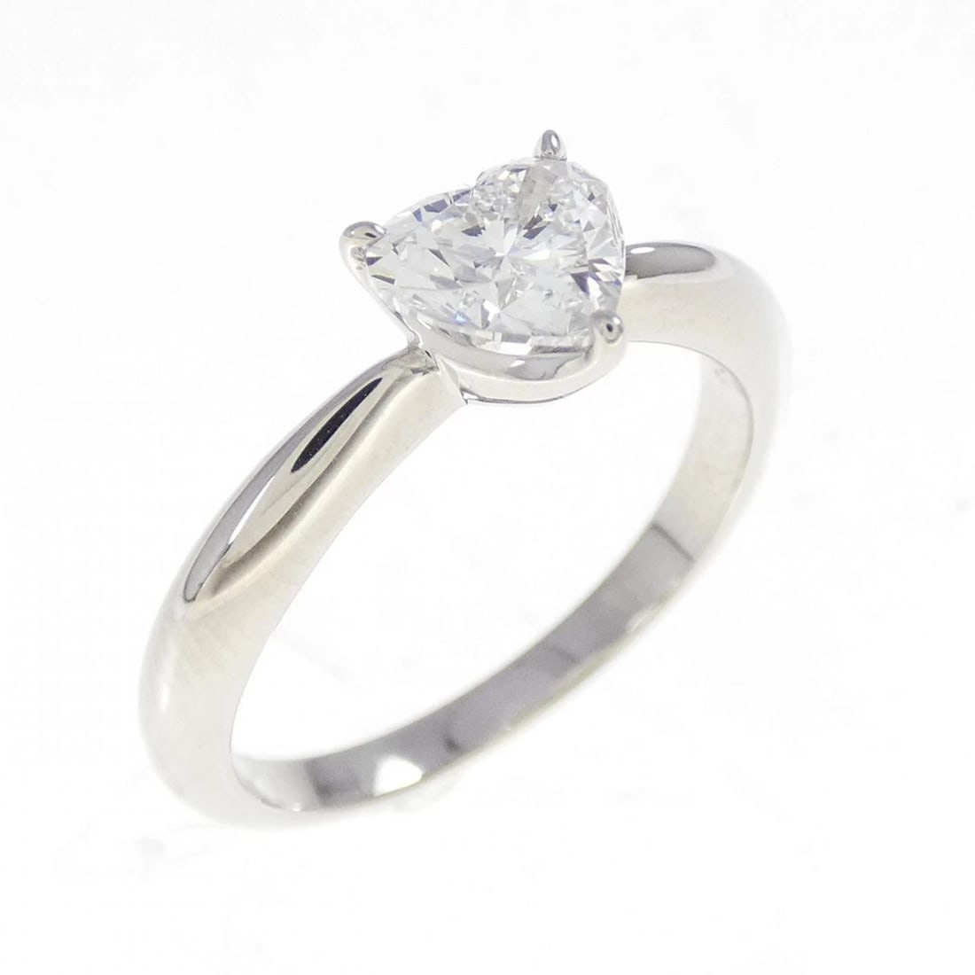 MIKIMOTO HEART DIAMOND RING: Mikimoto Heart Diamond Ring Brand: MIKIMOTO Type/Style: Ring Material: Platinum950, Main Stone/Creation Natural Color: Platinum Size: US 5.5 Accessories: None Accessories Notice: When purc