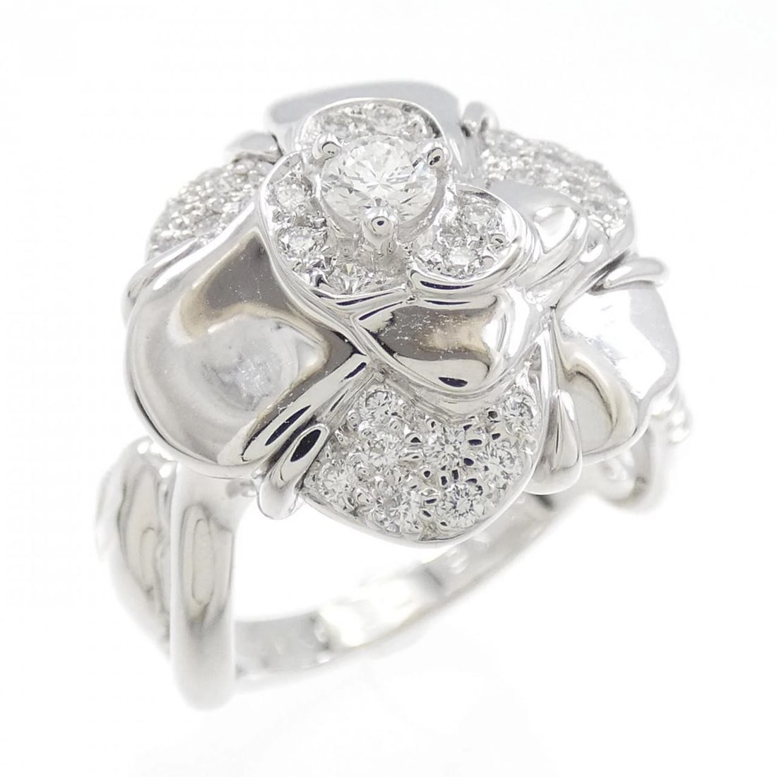 CHANEL CAMELLIA RING: chanel camellia ring Brand: CHANEL Type/Style: Ring Material: 750 white gold, Main Stone/Creation Natural Color: White Gold Size: US 5 Accessories: None Accessories Notice: When purchasing pre-owned