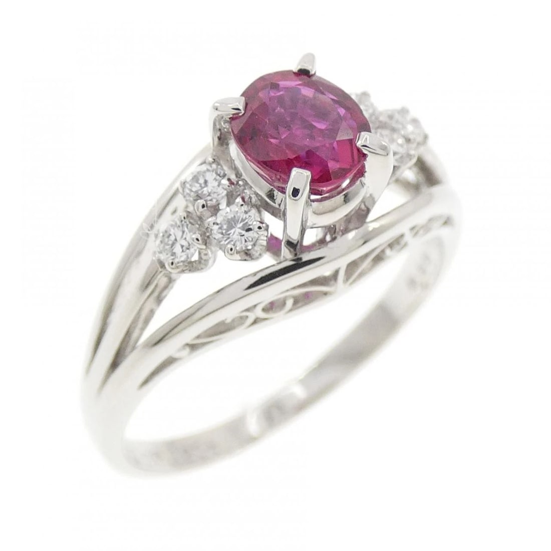 MIKIMOTO RUBY RING: Mikimoto Ruby Ring Brand: MIKIMOTO Type/Style: Ring Material: Platinum900, Main Stone/Creation RubySecondary Stone Natural Color: White Size: US 5 1/4 Accessories: None Accessories Notice: When