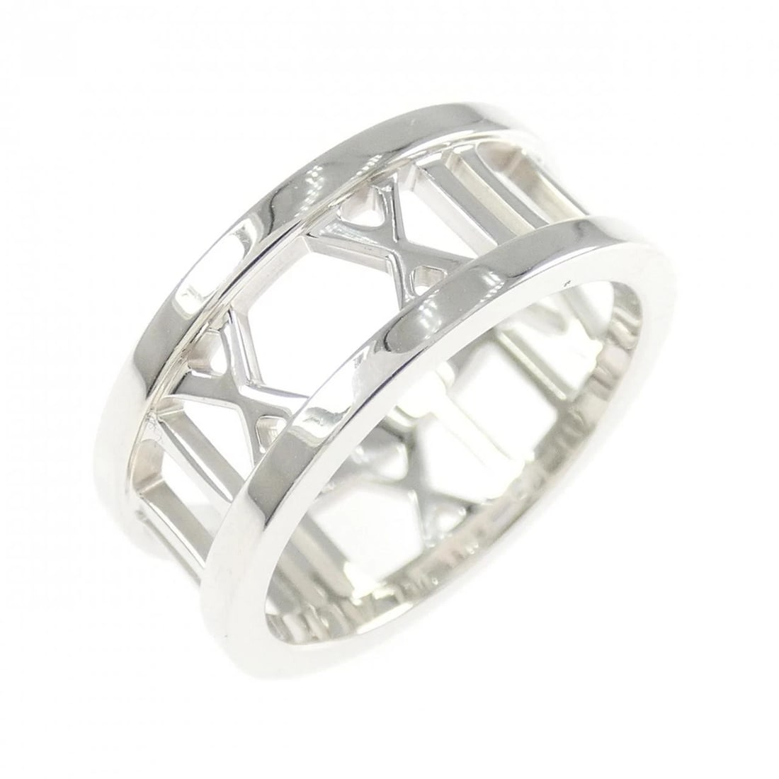 TIFFANY&CO. ATLAS RING: TIFFANY&Co. Atlas Ring Brand: TIFFANY&Co. Type/Style: Ring Material: 750 white gold, Color: White Gold Size: US 4 1/4 Accessories: None Accessories Notice: When purchasing pre-owned goods, please