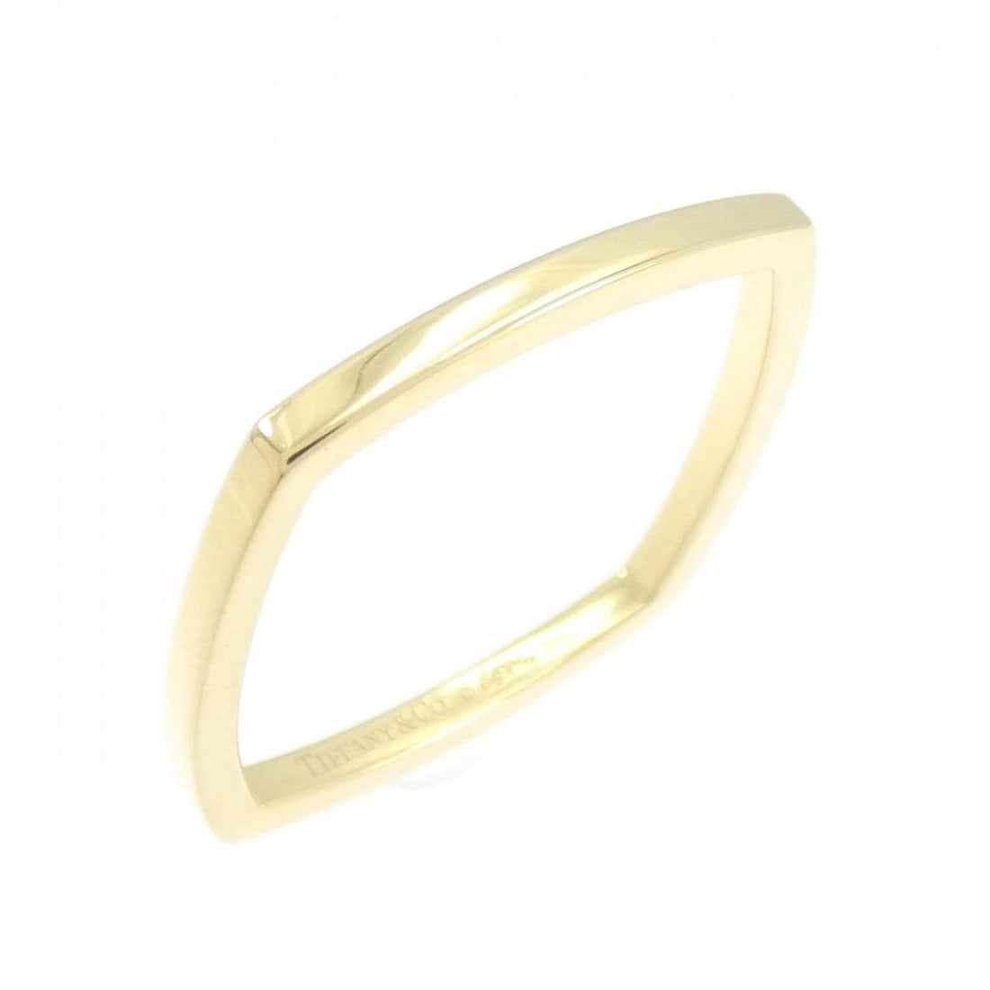 TIFFANY&CO. TORQUE RING: TIFFANY&Co. Torque Ring Brand: TIFFANY&Co. Type/Style: Ring Material: 750 yellow gold, Color: Yellow Gold Size: US 5 3/4 Accessories: None Accessories Notice: When purchasing pre-owned goods, please