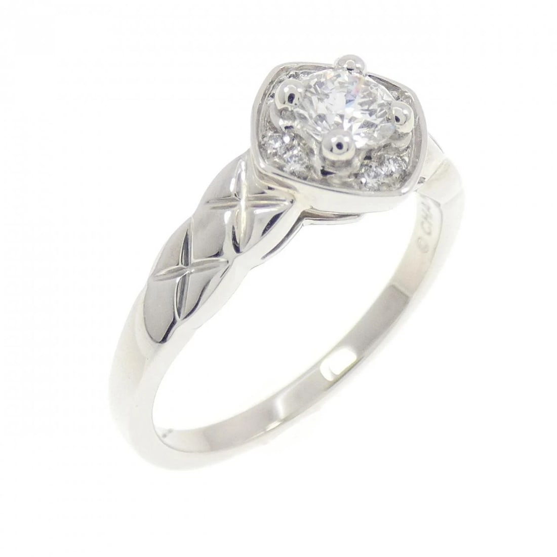CHANEL COCO CRUSH RING: Chanel Coco Crush Ring Brand: CHANEL Type/Style: Ring Material: Platinum950, Color: Platinum Size: US 5 Accessories: None Accessories Notice: When purchasing pre-owned goods, please refer to the