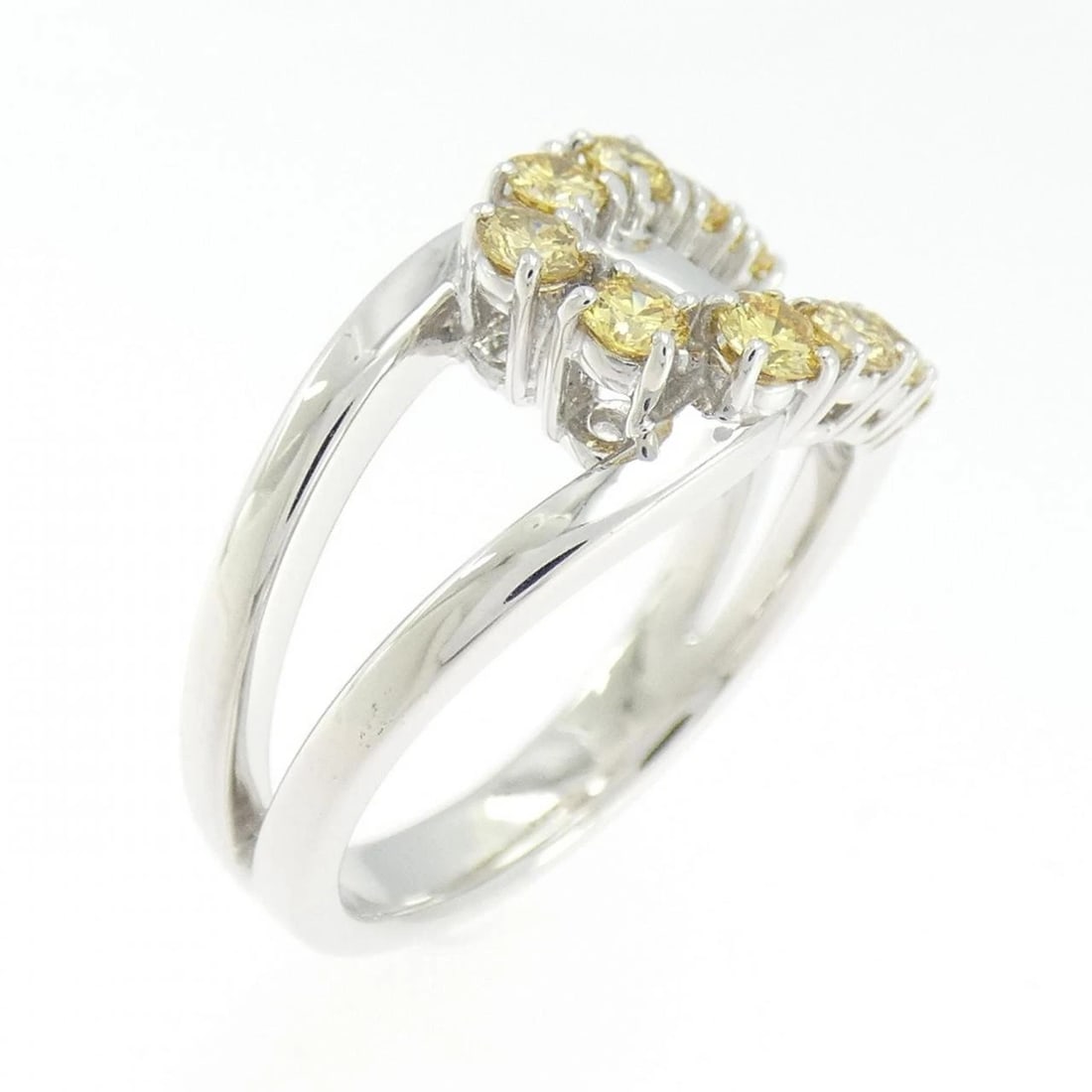 TASAKI DIAMOND RING: Tasaki Diamond Ring Brand: TASAKI Type/Style: Ring Material: 18k White Gold, Main Stone/Creation Natural Color: White Gold Size: US 7 Accessories: None Accessories Notice: When purchasing