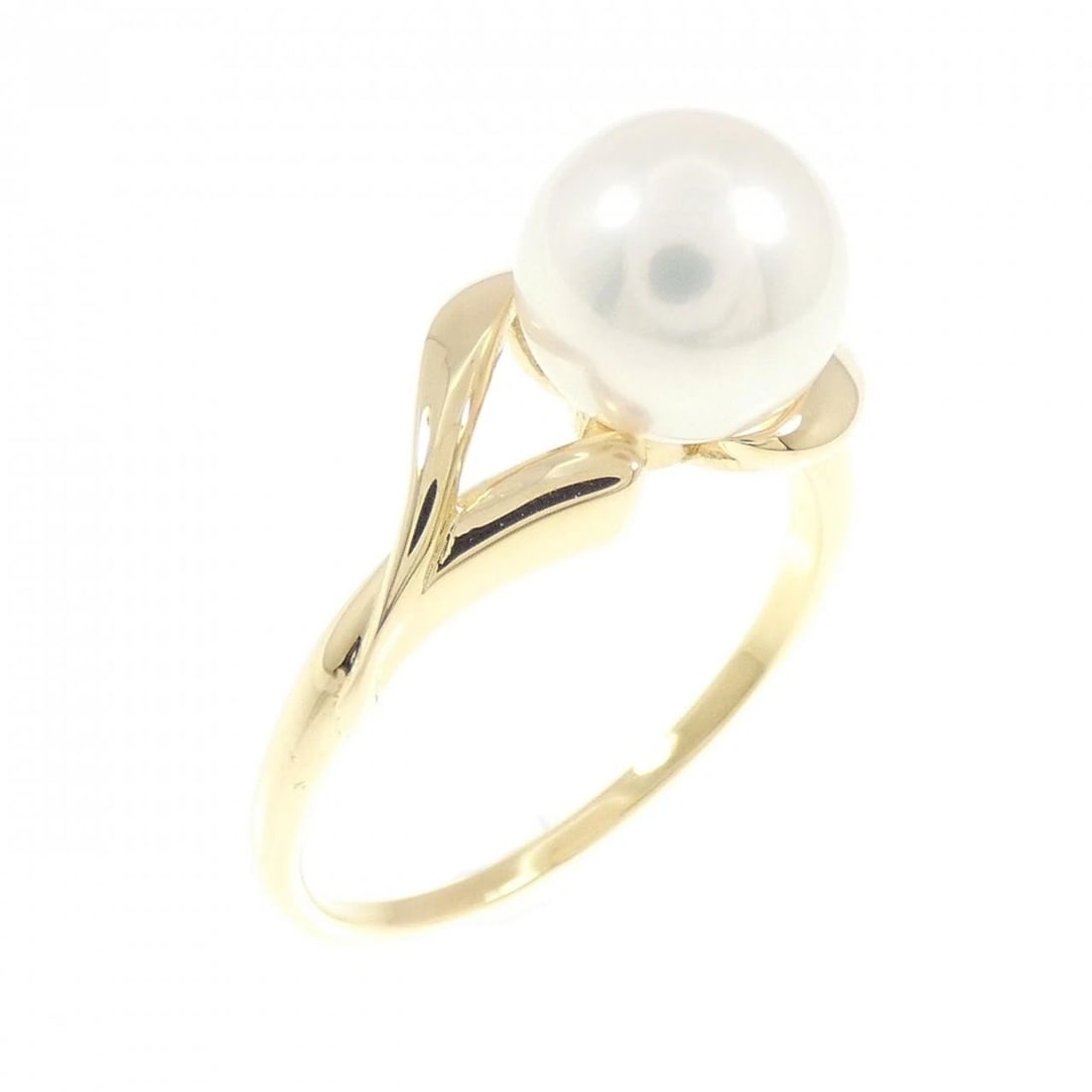 MIKIMOTO AKOYA PEARL RING: Mikimoto Akoya Pearl Ring Brand: MIKIMOTO Type/Style: Ring Material: K18 yellow gold, Main Stone/Creation Akoya Pearl Color: yellow gold Size: US 5 1/4 Accessories: None Accessories Notice: When