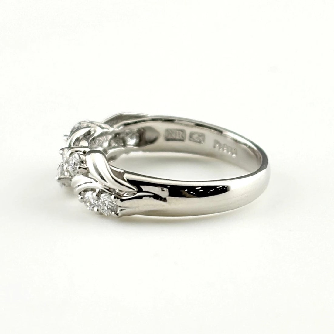 MELEE DIAMOND DESIGN PLATINUM RING - 2