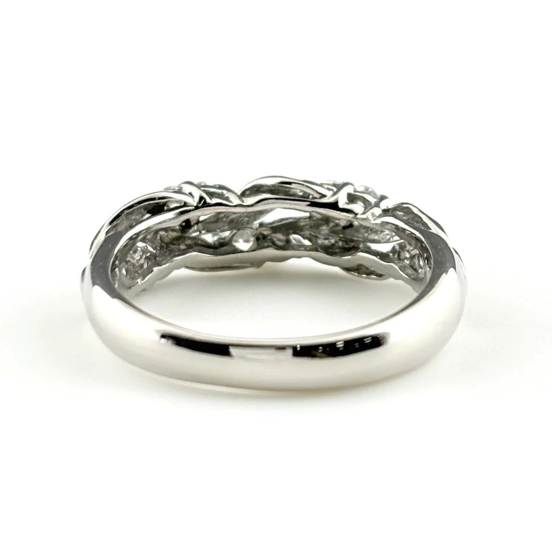 MELEE DIAMOND DESIGN PLATINUM RING - 3