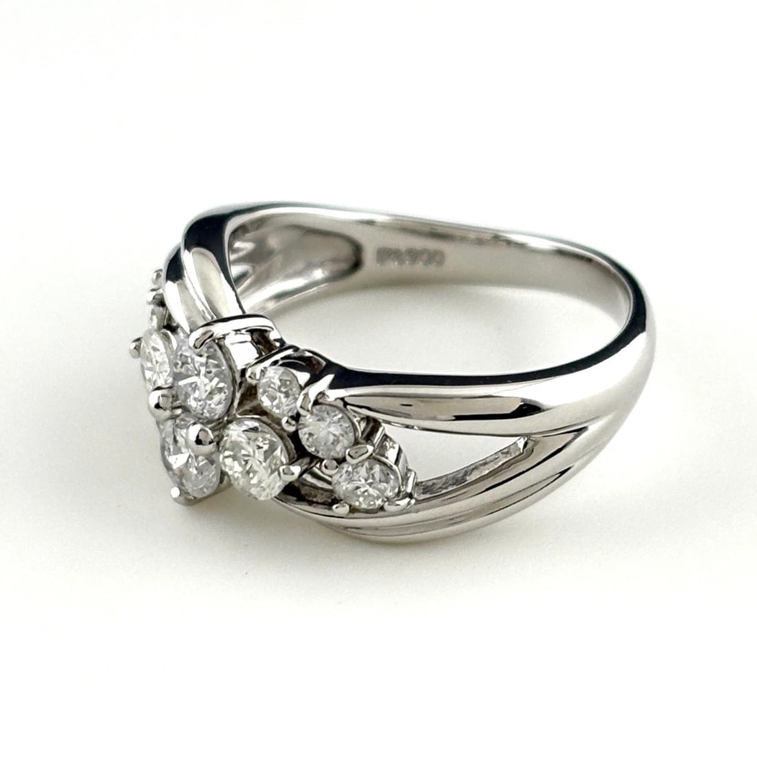 MELEE DIAMOND DESIGN PLATINUM RING - 3