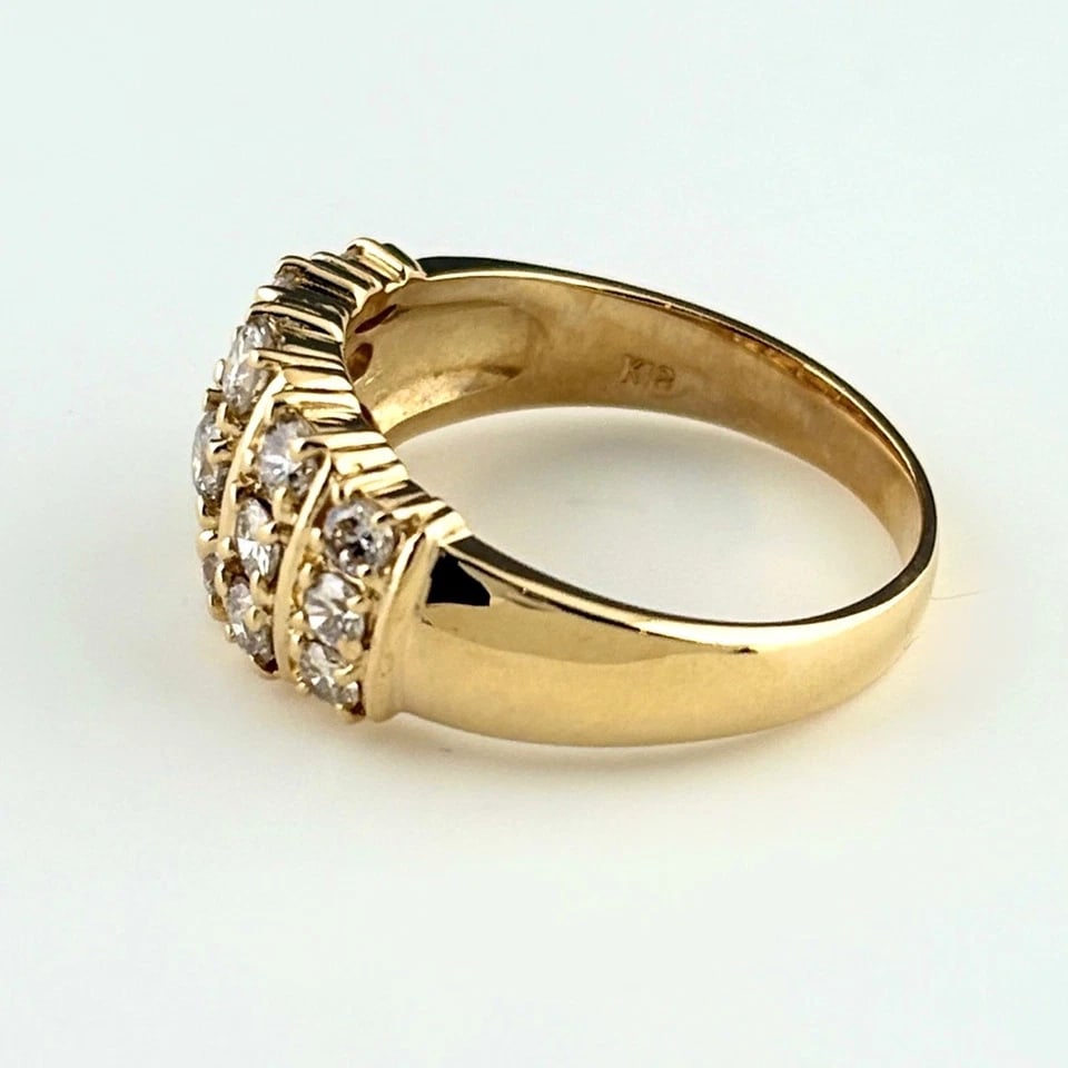 MELEE DIAMOND DESIGN YG RING: melee diamond design YG Ring Brand: Unbranded Type/Style: Ring Material: 18KYellowGold, Main Stone/Creation Natural Color: YellowGold Size: US 6.5 to 7 Accessories: None Accessories Notice