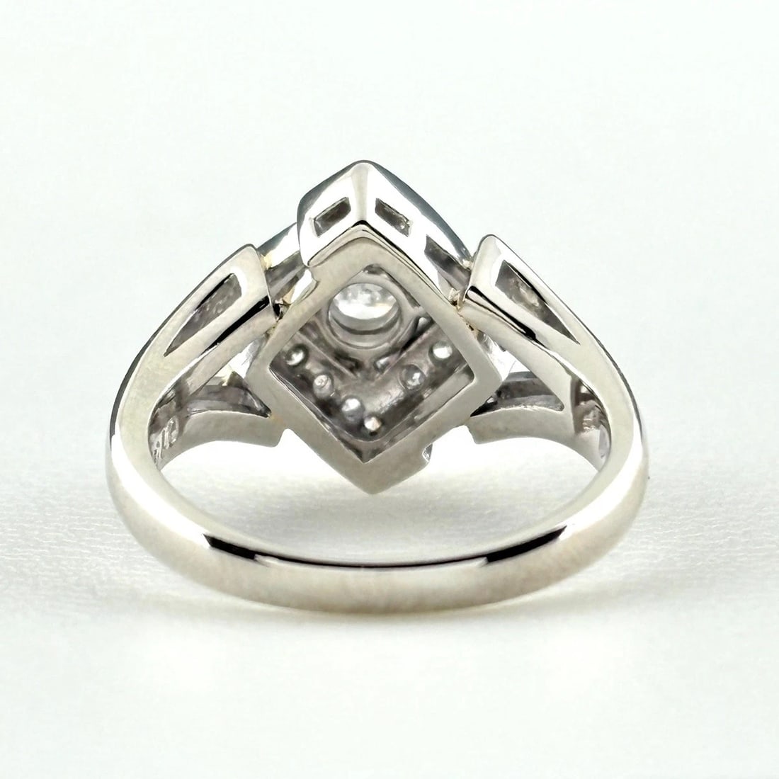 DIAMOND DESIGN PLATINUM RING - 3