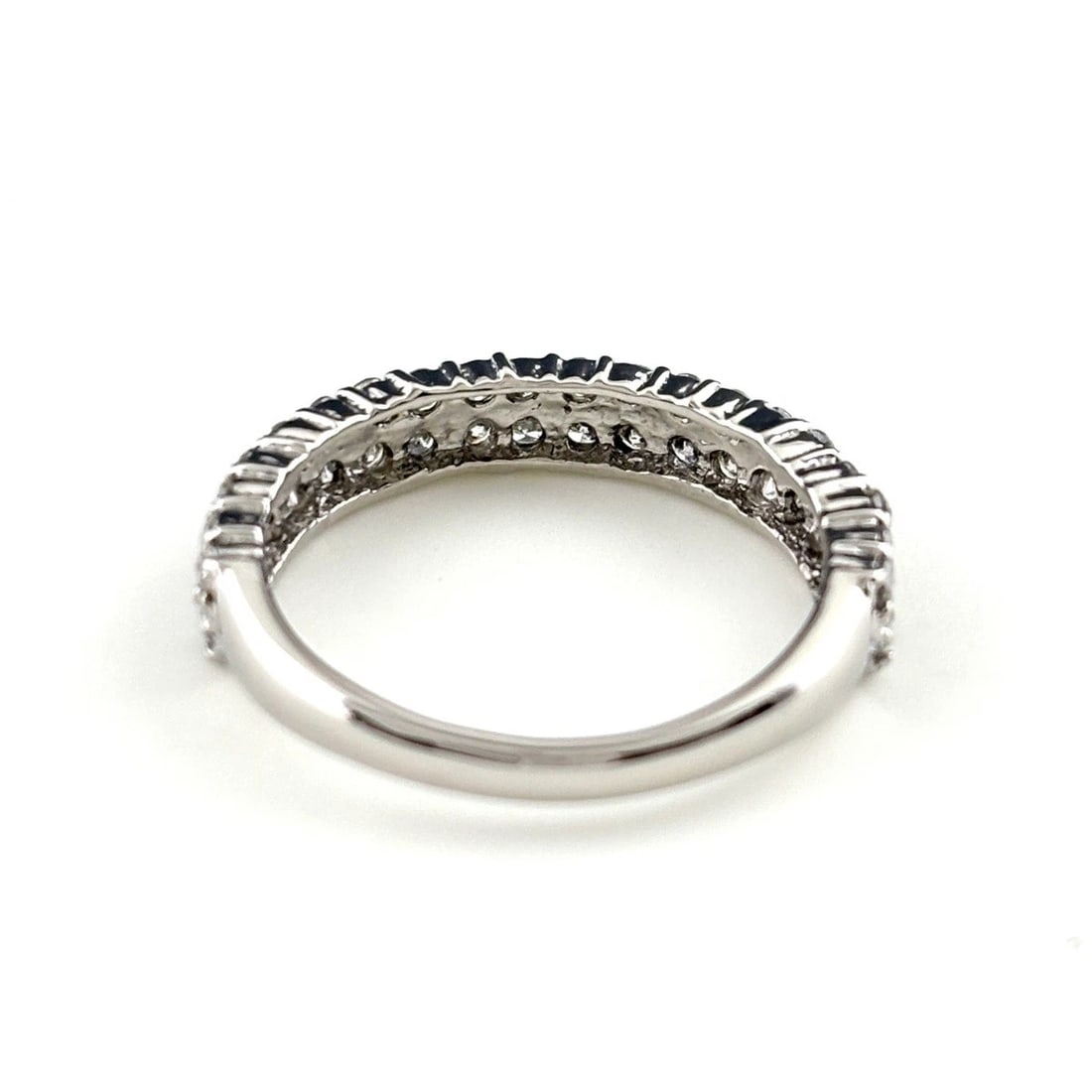 MELEE DIAMOND DESIGN PLATINUM RING - 4