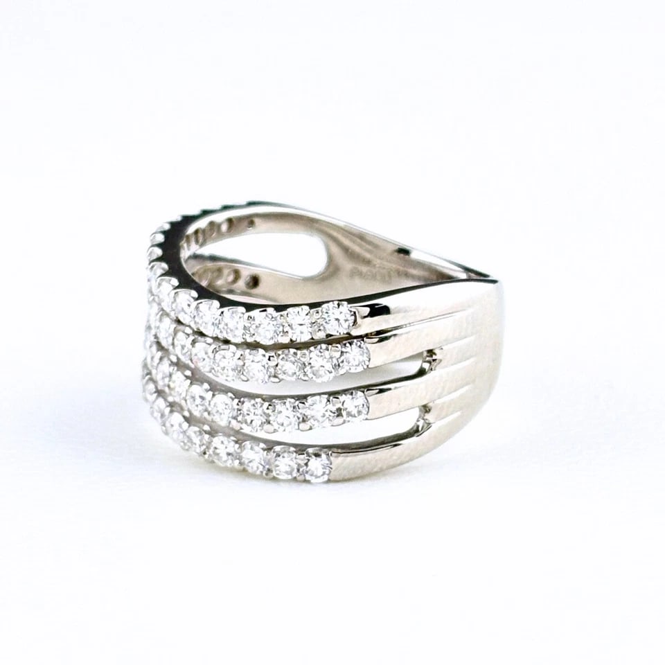 MELEE DIAMOND DESIGN PLATINUM RING: melee diamond design Platinum Ring Brand: Unbranded Type/Style: Ring Material: Platinum900, Main Stone/Creation Sapphire Diamond Color: None Size: US 7.5 to 8 Accessories: None Accessories